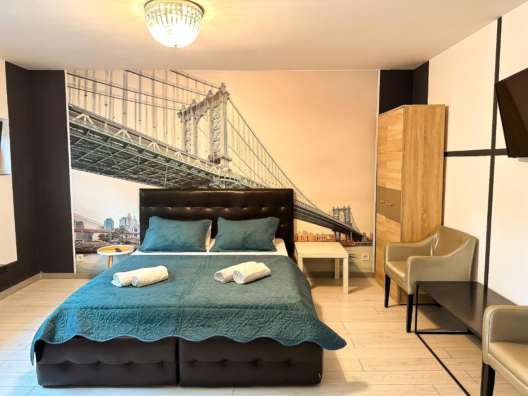 The Bridge - Central Studio With Free Parking Craiova Exterior photo